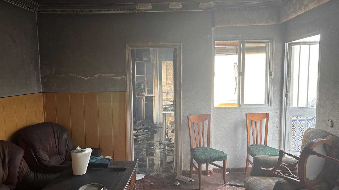Así quedó una casa tras el susto vivido por un incendio en Moguer