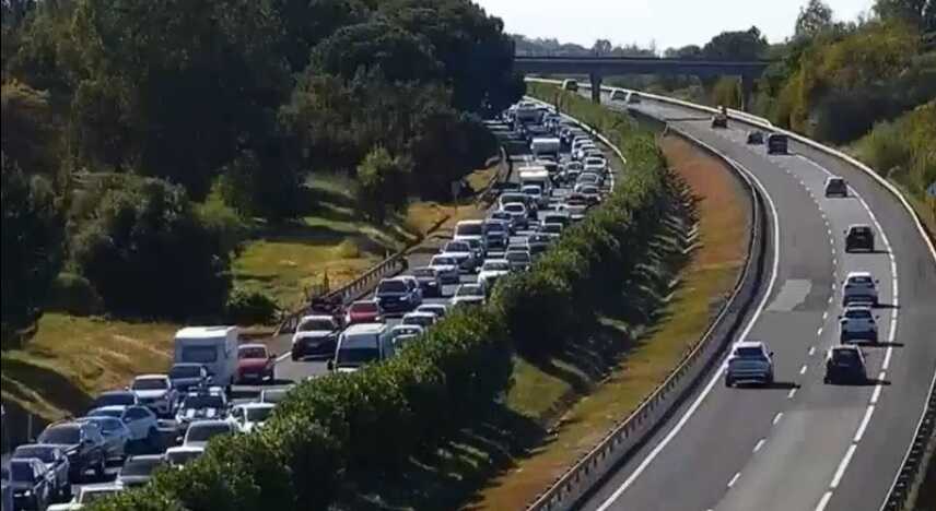 Grandes retenciones en la A-49 tras un accidente registrado en Chucena