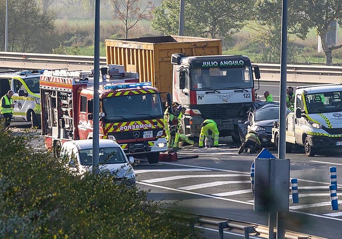 Trasladado a Vitoria el herido grave en el accidente de la circunvalación de Logroño