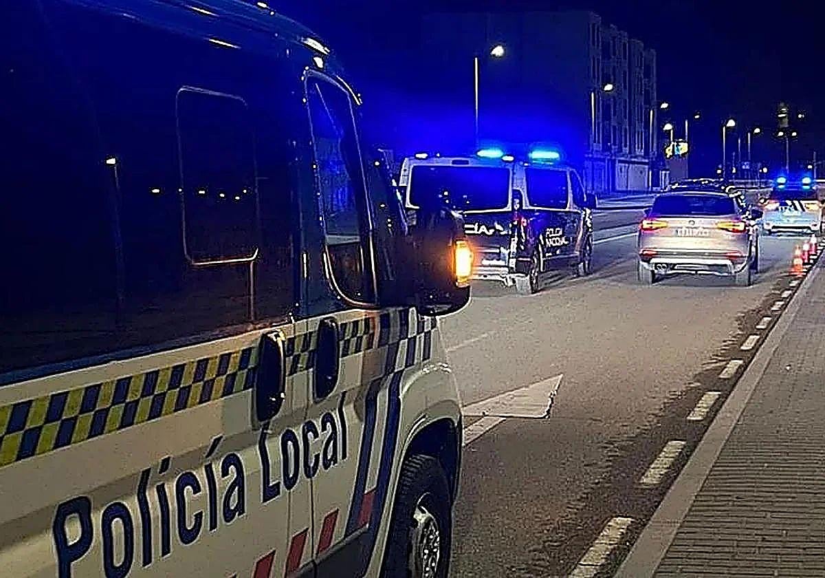 Agentes de la policía salvan la vida a un hombre de 30 años en el incendio de una vivienda en Aranda