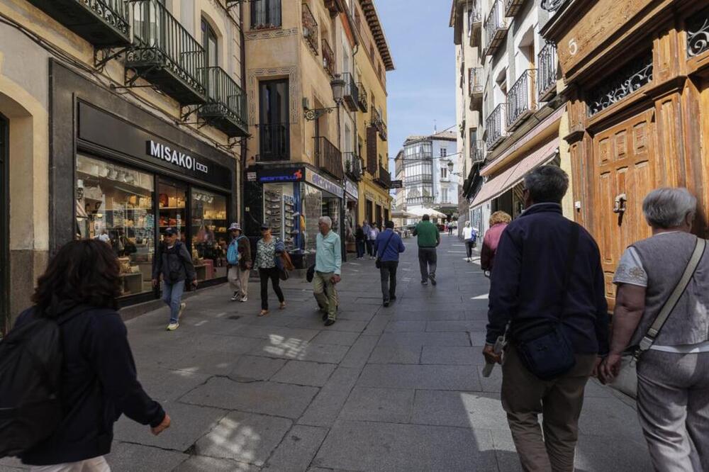 La Policía interviene en un incidente en la Calle Real