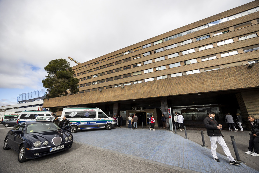 Trasladan al Hospital General a un anciano tras una caída