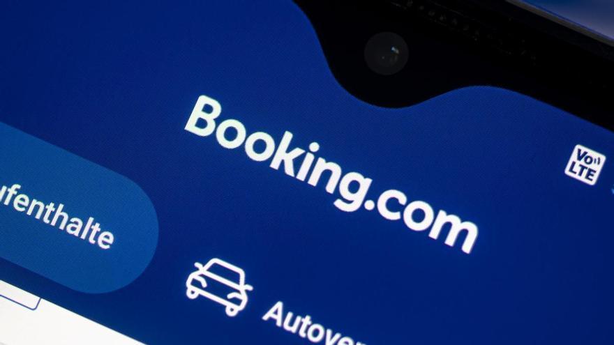 Booking sufre el robo de datos personales de sus clientes tras un ciberataque