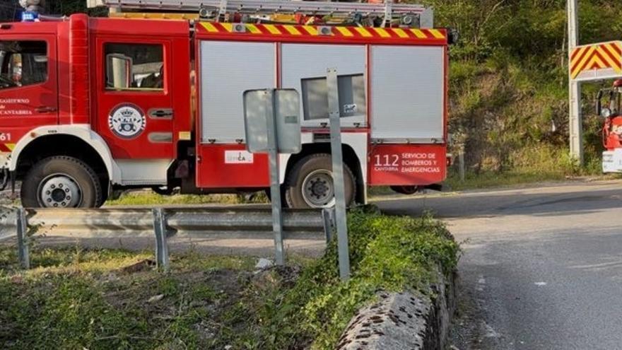 Cantabria despierta con cinco incendios forestales activos