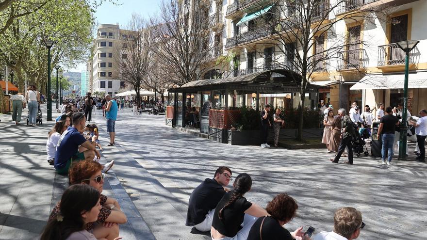 Clientes de un bar en Donostia viven momentos de pánico tras incidente inesperado