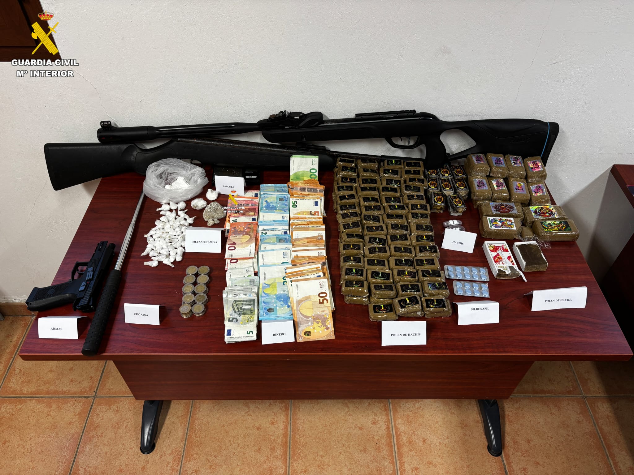 Desarticulado un punto de venta de drogas itinerante en Santa Brígida: operación ‘Leaks’