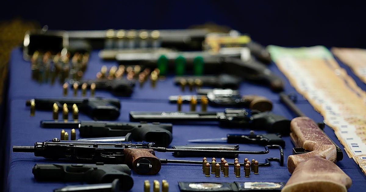 El arsenal que se escondía en La Trinidad: un subfusil de guerra capaz de disparar 900 balas en un minuto