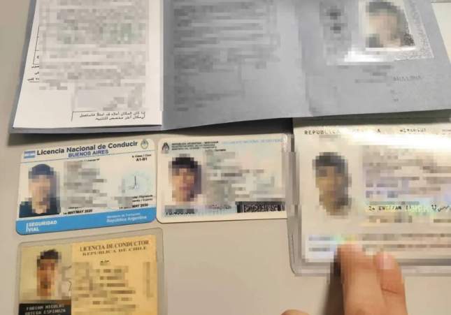 Detenido en L’Hospitalet por llevar múltiples identidades y un posible botín de robos