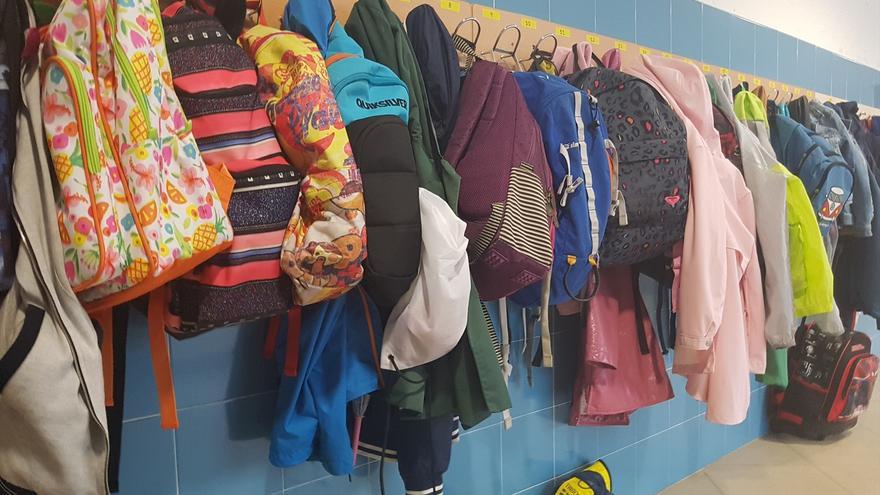 Detenido tras disparar a dos menores en un colegio de Granada