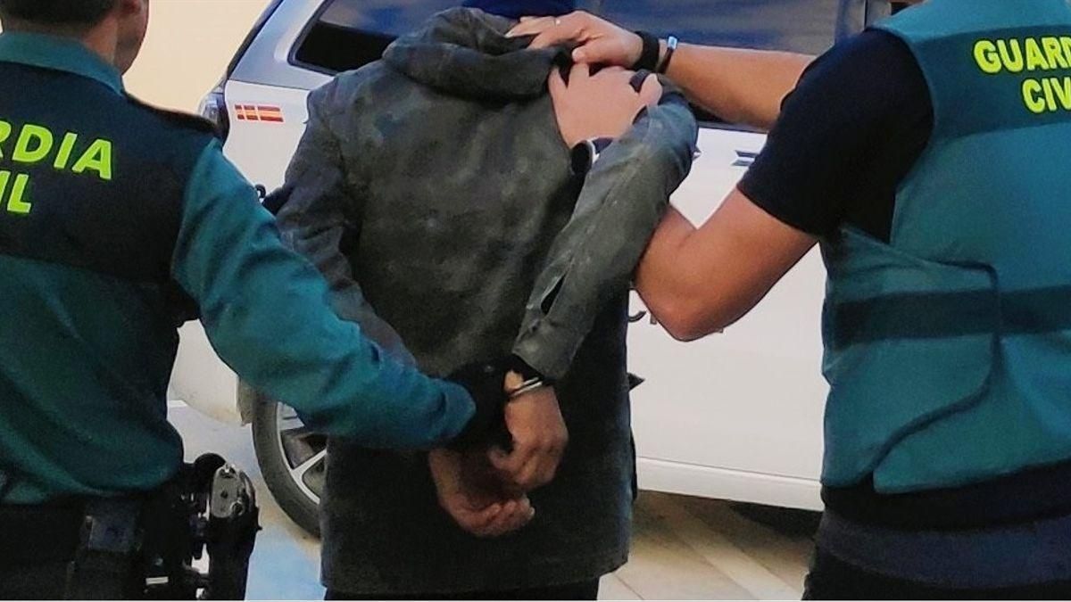 Detenido un hombre por intentar incendiar un bar tras una trifulca en San Emiliano