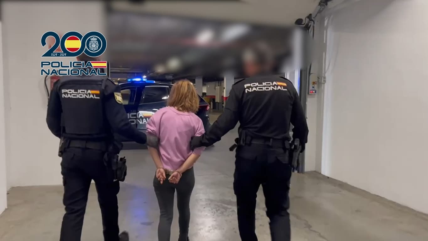 Detenidos dos hombres y una mujer por una serie de robos en comercios de Alcorcón