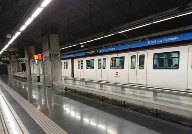 Detenidos trece jóvenes, seis menores de edad, por pelea tumultuaria en estación del metro El Coll / La Teixonera en Barcelona