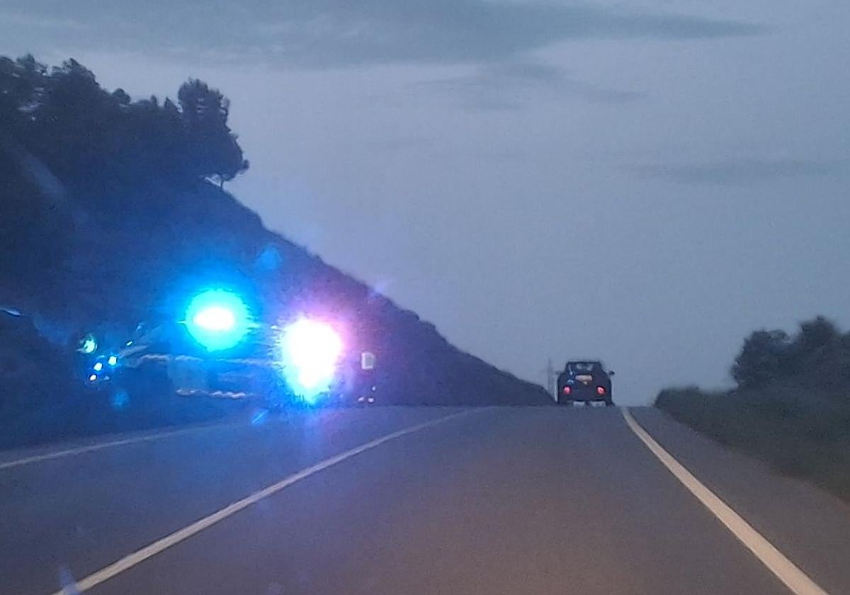 Dos heridos en un accidente de tráfico entre un coche y una moto en Lardero