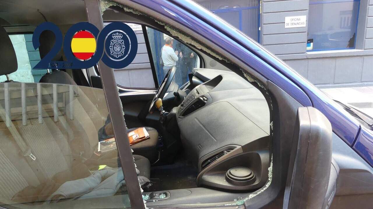Detenidos por causar daños y robar en ocho vehículos estacionados en Alcantarilla
