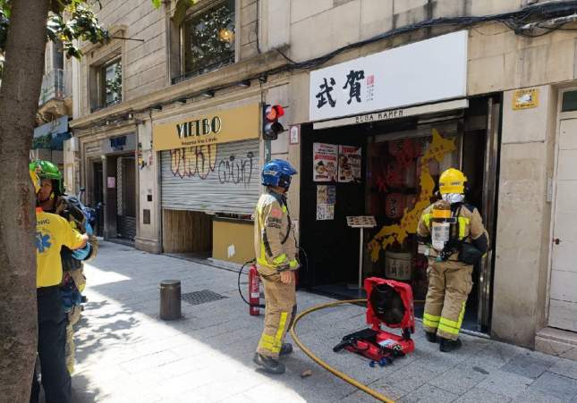 Bombers incendi restaurant sabadell
