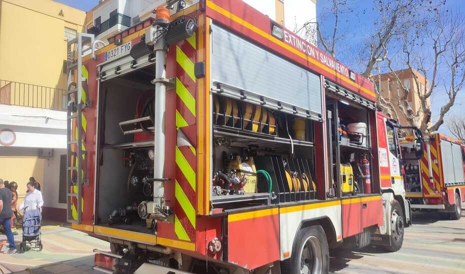 Un incendio en una vivienda de Isla Cristina deja tres afectados, entre ellos un bebé de tres meses