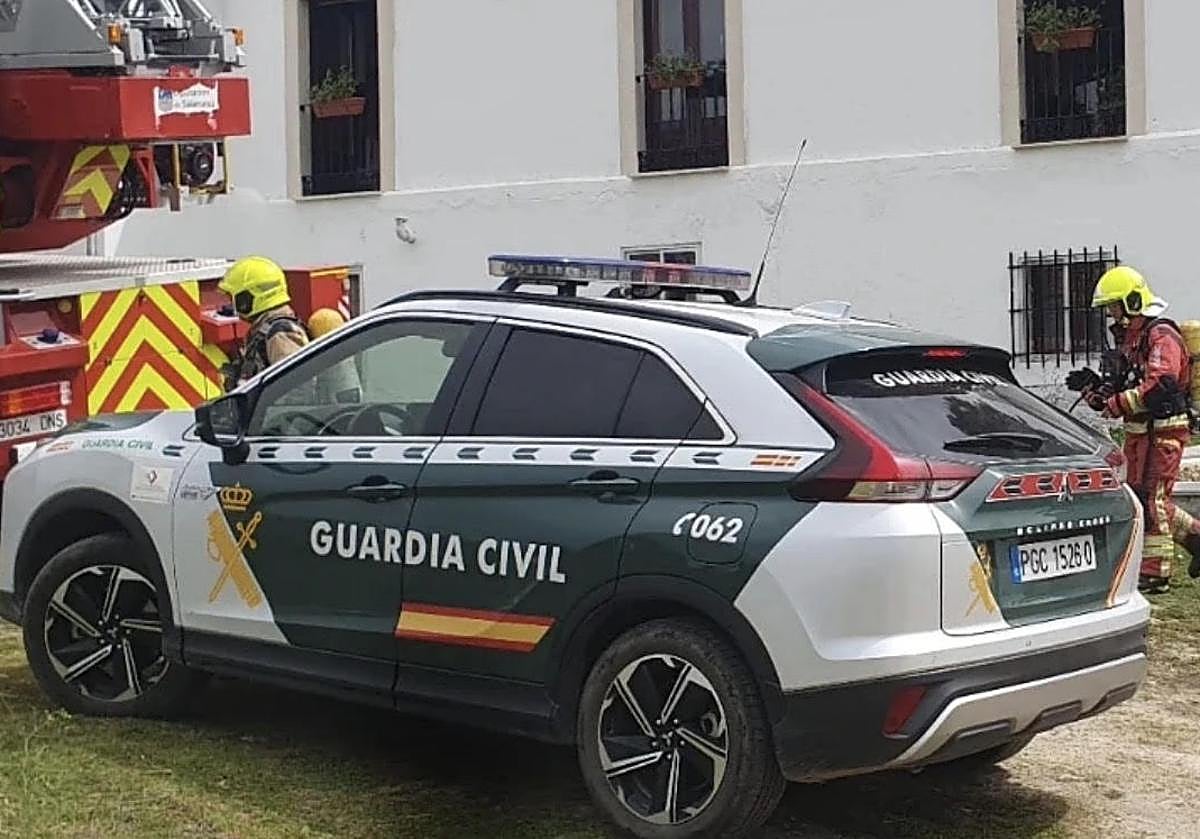 Un incendio en una vivienda de un municipio de Salamanca obliga a intervenir a los bomberos durante tres horas
