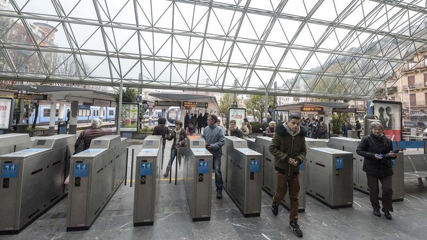 Interrumpido el tráfico del Topo por una avería en la catenaria en la estación de Amara