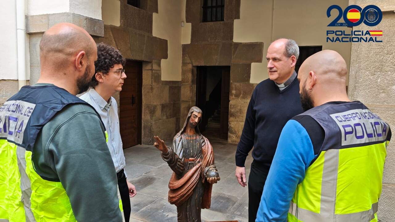 La Policía Nacional recupera la talla del Salvador de Alkotz en un anticuario de Ávila
