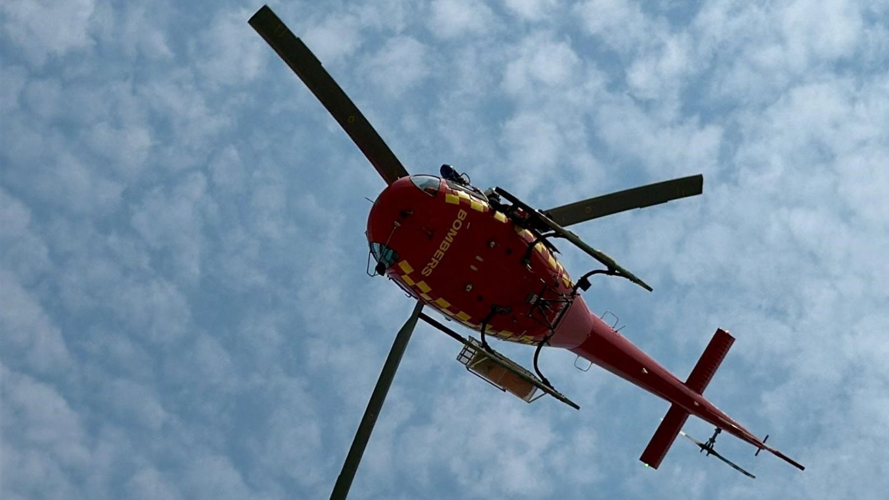 Milana, el rescatador de senderistas que cruza el cielo de Mallorca en 15 minutos