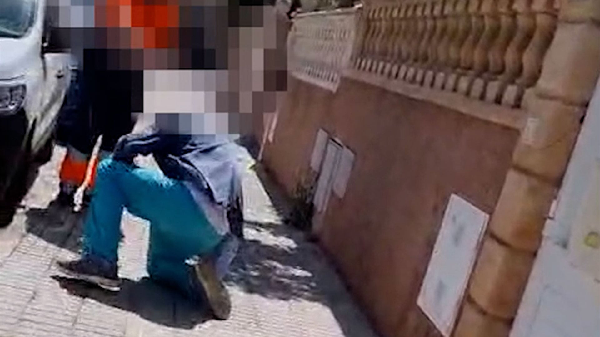 Un supuesto pedófilo entra en una casa de Palma, realiza tocamientos a niños y el padre le abre la cabeza a golpes