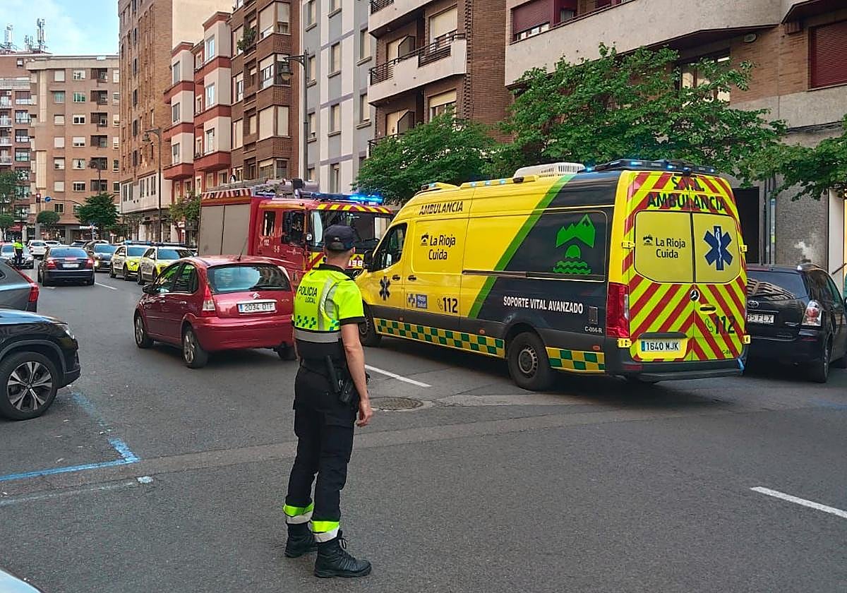 Rescatan a niño atrapado por persiana en Logroño