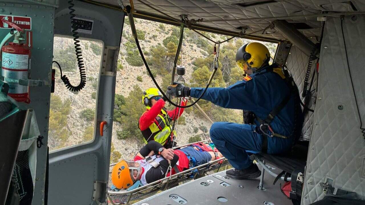 Rescatado en helicóptero un senderista de 52 años herido en Sierra Espuña