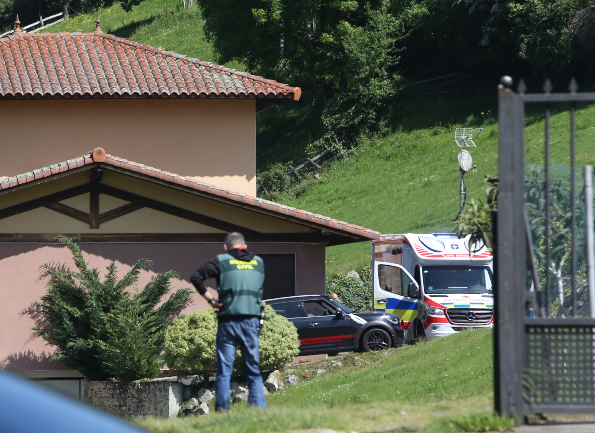 Tragedia en Lena: Hombre muere a tiros y su esposa resulta gravemente herida