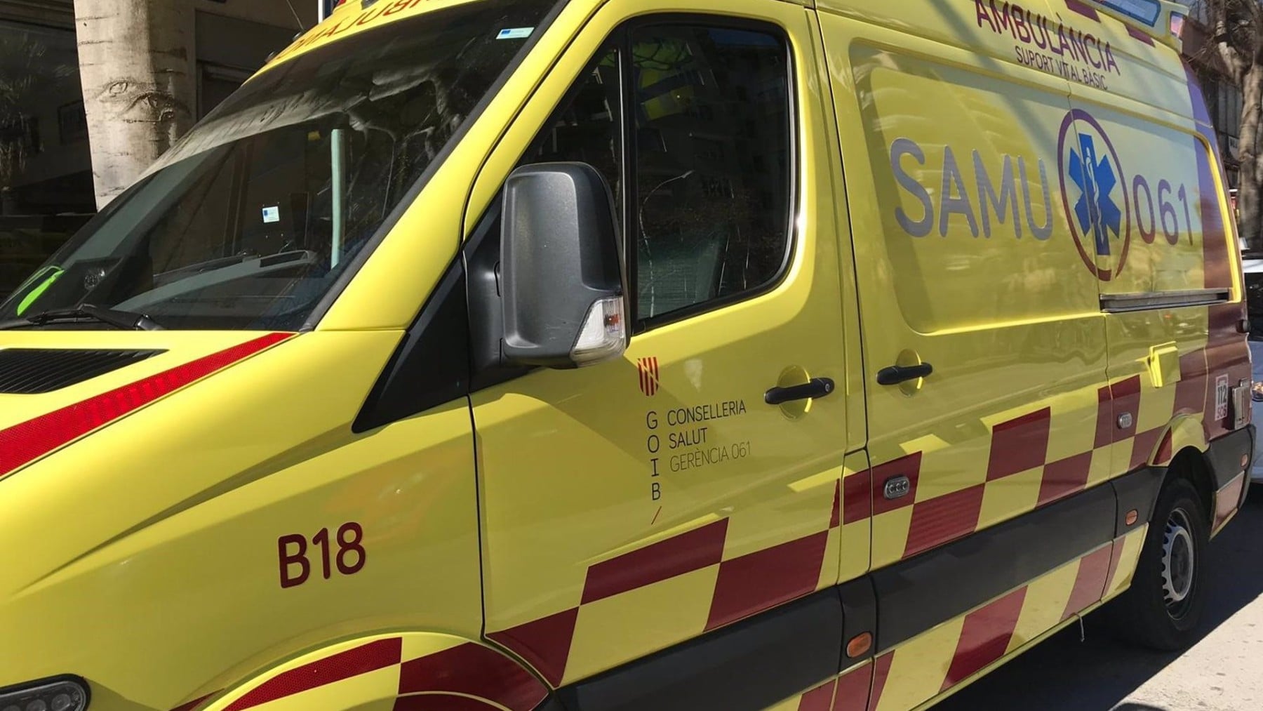 Muere un turista alemán de 56 años en la playa de Cala Mendia, en Manacor