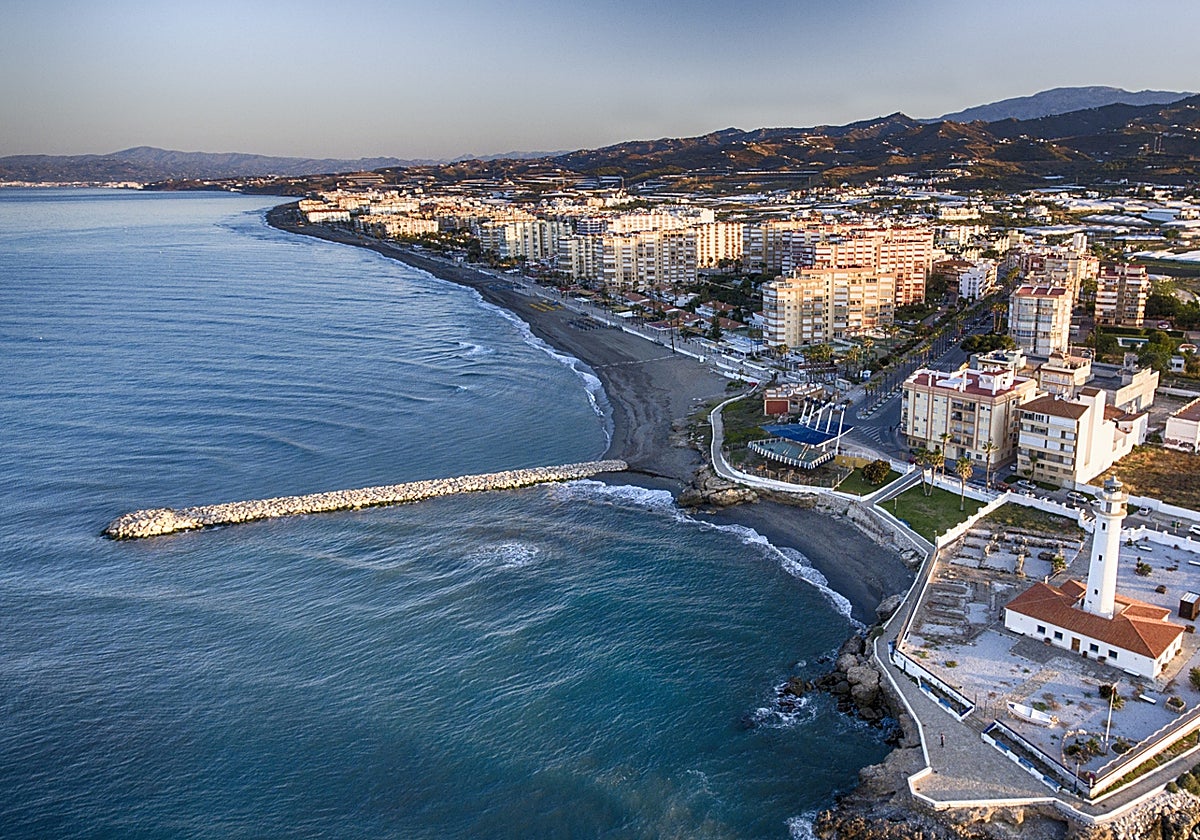 Tragedia en la playa de El Morche: Hallan muerto a un hombre de 70 años en Torrox