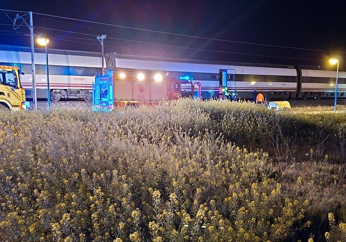 Una avería detiene el tren Madrid-Logroño en Rincón de Soto y obliga a evacuar a sus pasajeros