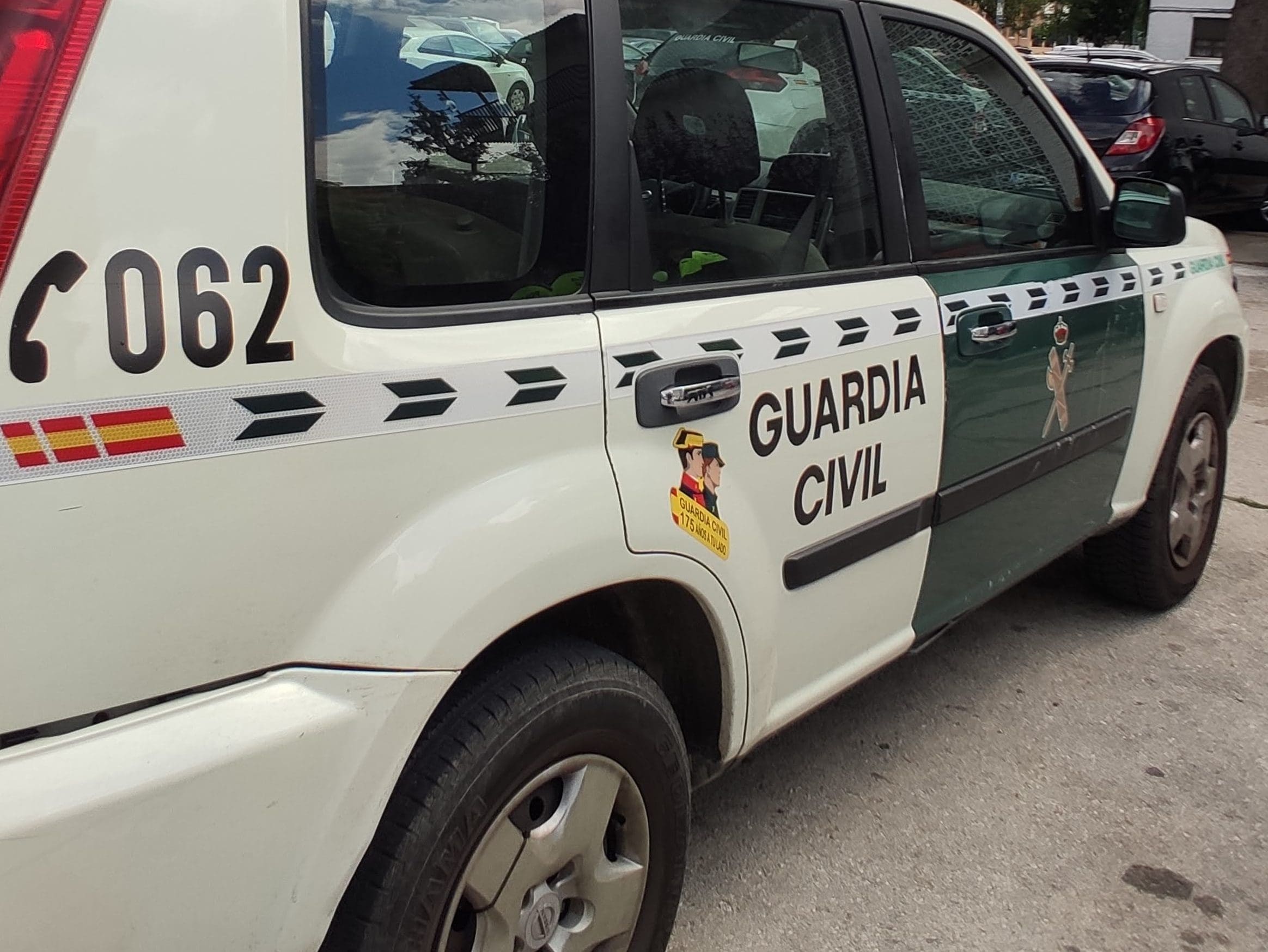 Un guardia civil fuera de servicio recupera 900 euros robados en un cajero automático