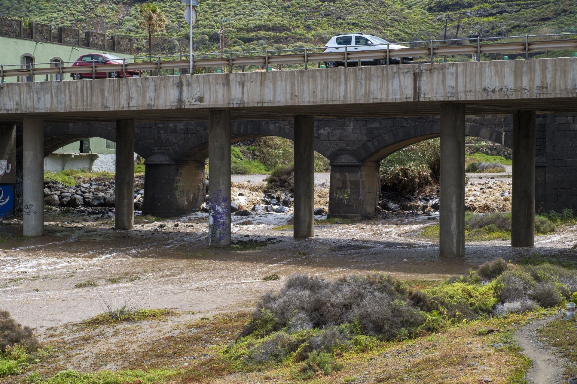 Una mujer se encuentra herida tras sufrir una caída en el barranco de Azuaje, en Moya