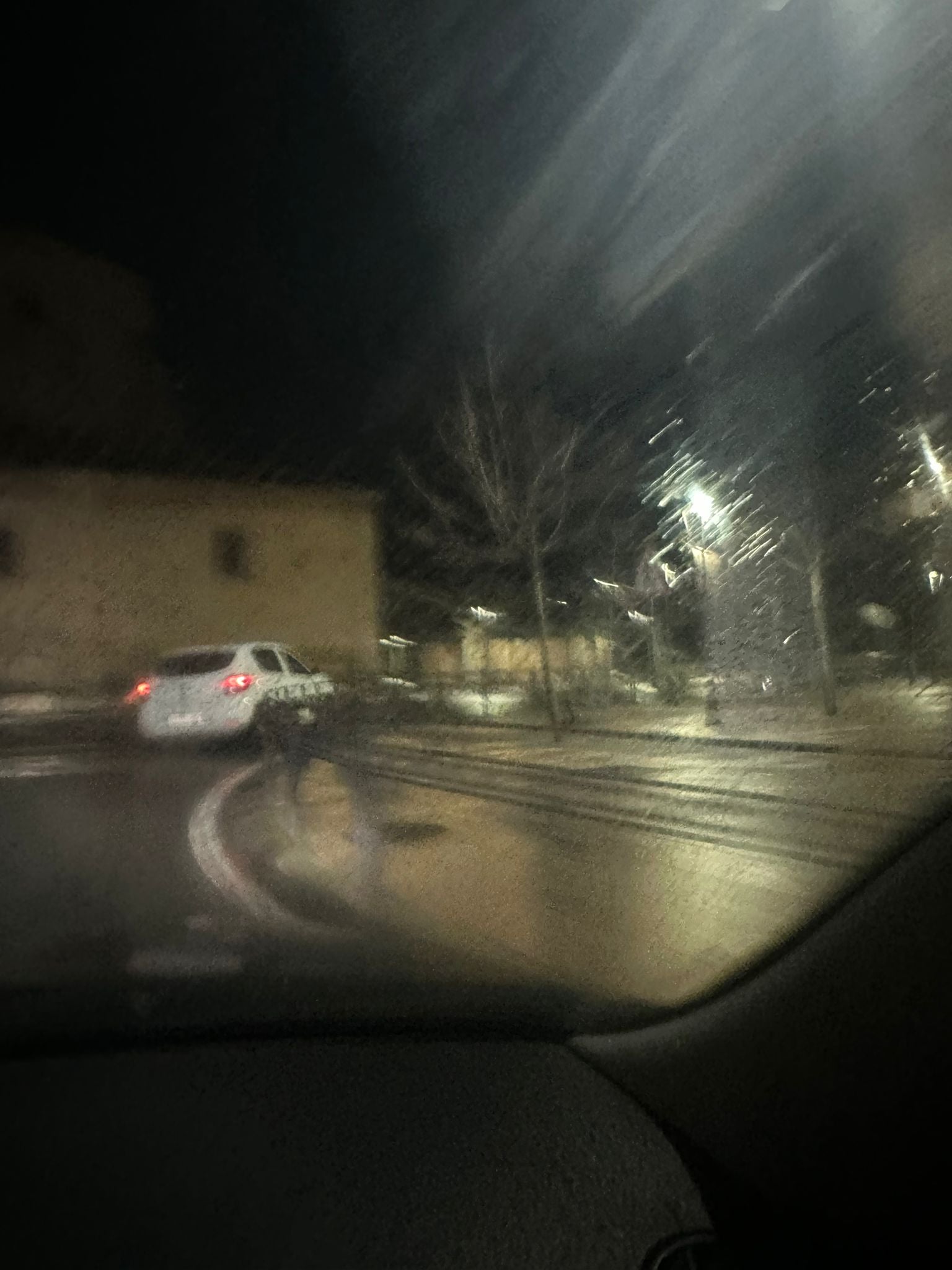 Una pareja de jóvenes denuncia robo con tintes de película y intento de atropello en Logroño