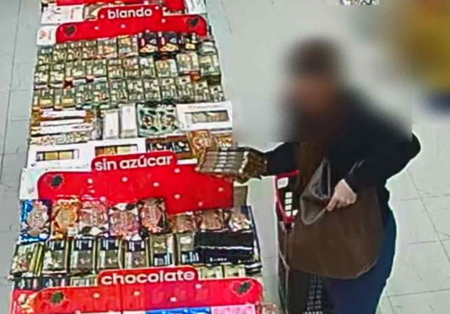 Vecinos de Terrassa roban más de 500 euros en turrones en supermercado de los Monegros