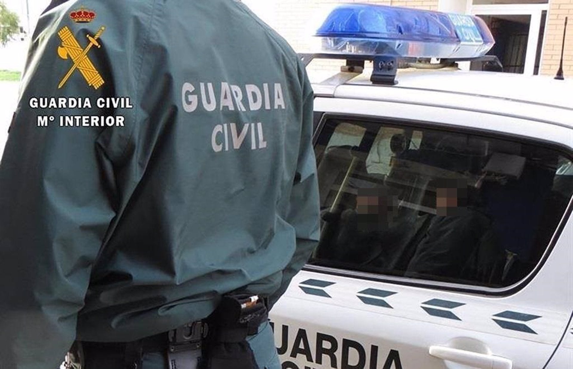 "Grave agresión con arma blanca en Mijas: un hombre herido y otro detenido tras reyerta en taller"