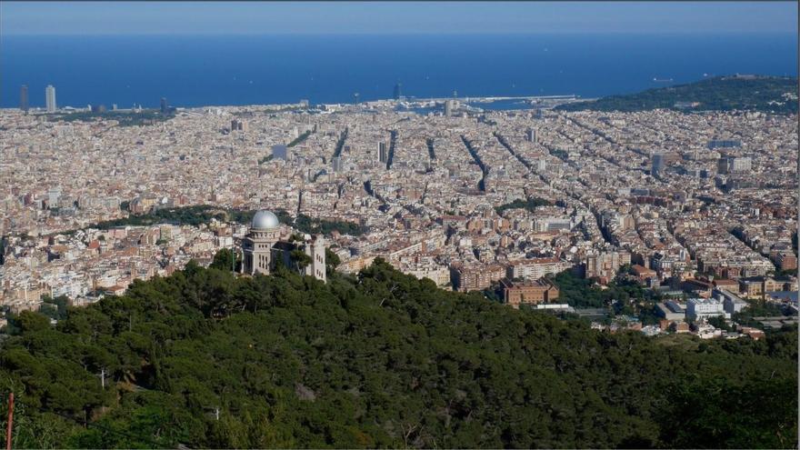 La explosión de una bombona de butano obliga a evacuar un edificio de pisos en Barcelona