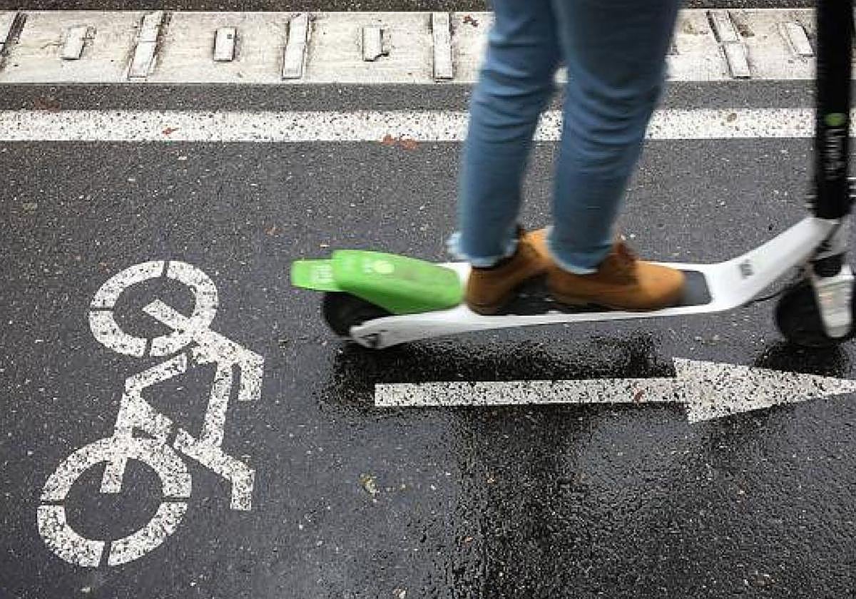 Mujer de 70 años resulta herida por atropello de un patinete en Burgos