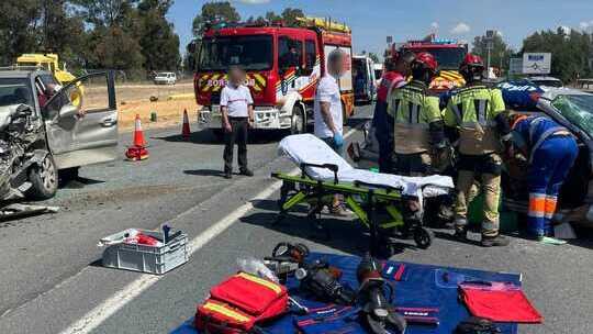 Cuatro heridos en un grave accidente en la A-483 con dos personas atrapadas