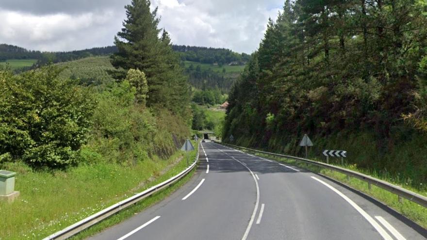Un accidente grave a la altura de Arrasate deja un herido y retenciones de 2 kilómetros en la N-636