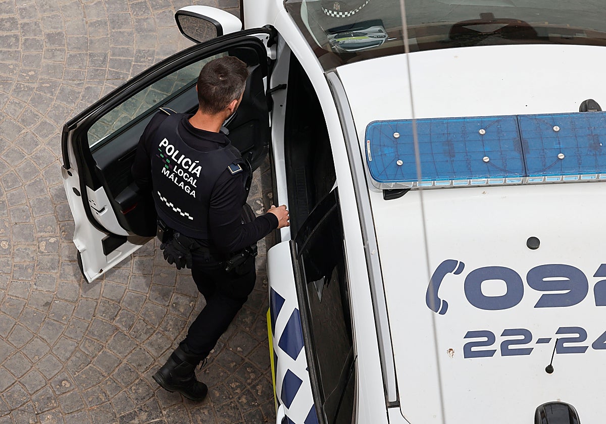 Propina un cabezazo a un trabajador porque se negó a darle un kebab por 1,50 euros en el Centro de Málaga