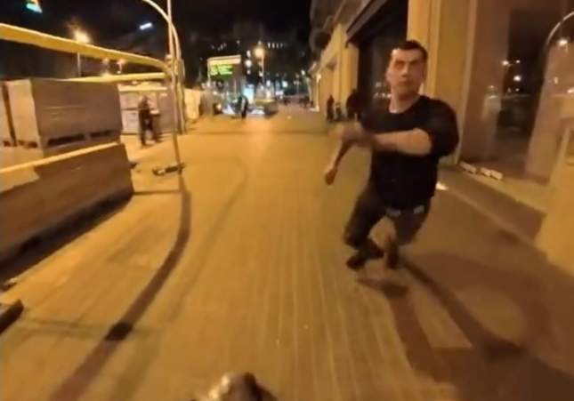 Apuñalamiento en plena calle en Barcelona: la inseguridad se hace visible ante las cámaras