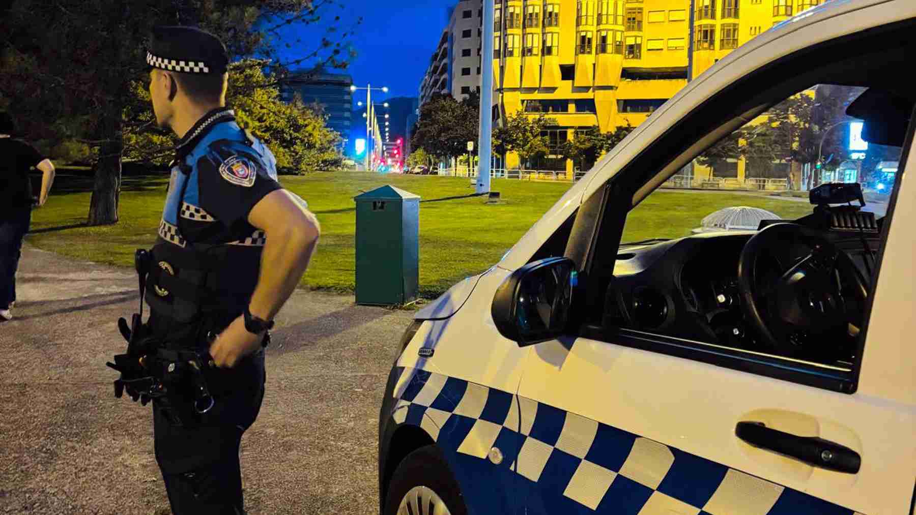Tres jóvenes salvan a una mujer en Pamplona tras oír sus gritos en un intento de violación