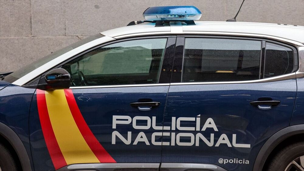 Detienen a un hombre por amenazar a sus dos compañeros de piso
