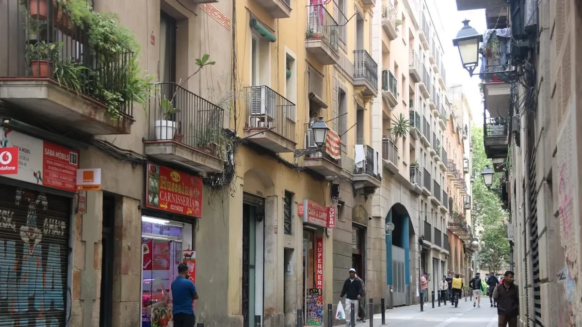 Detenido un menor por la muerte de un hombre en el Raval de Barcelona, segunda muerte violenta en 24 horas en la capital catalana