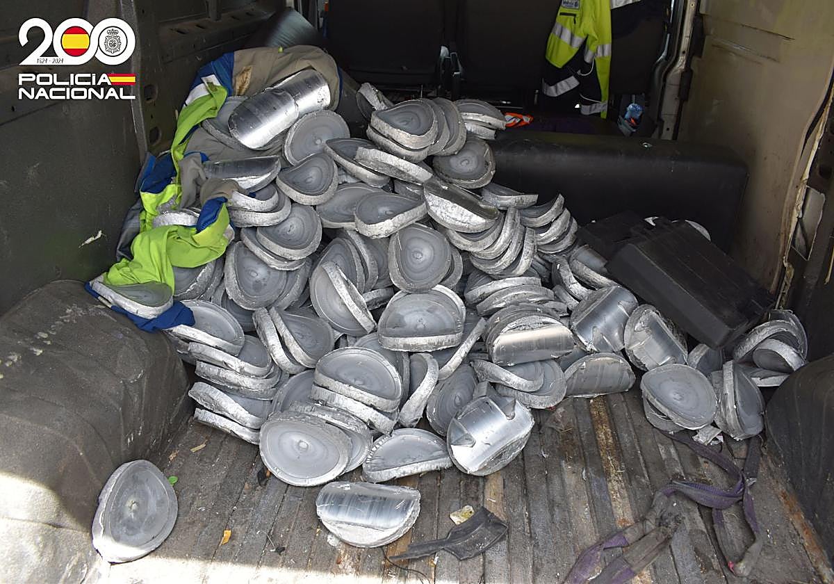 Detenidos cinco hombres tras intentar robar 1.500 kilos de aluminio en una empresa de Miranda