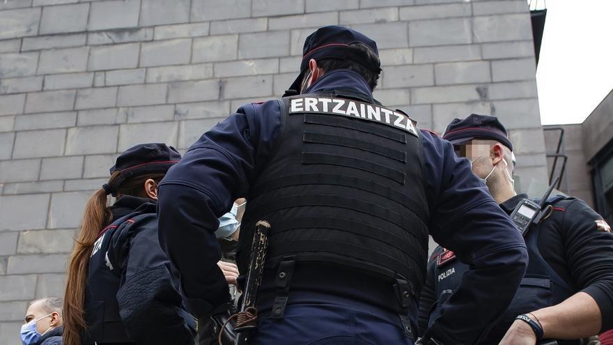 Un detenido y un menor investigado por agredir a una persona en una pelea en Donostia