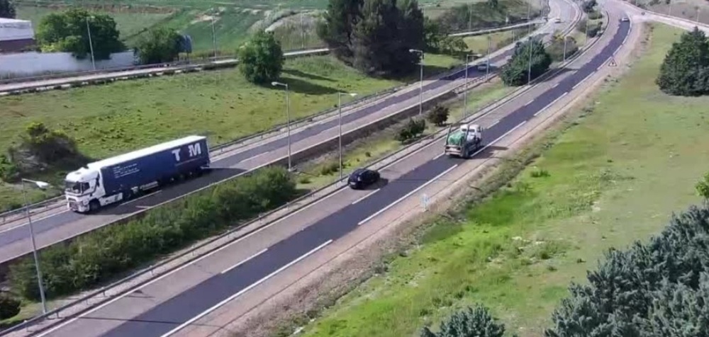 Colisión por alcance de dos turismos en la A-62 en Zaratán