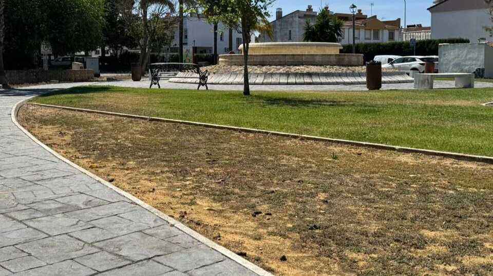 Polémica en Aljaraque por los excrementos de perros pese a haber papeleras y zona canina cercana
