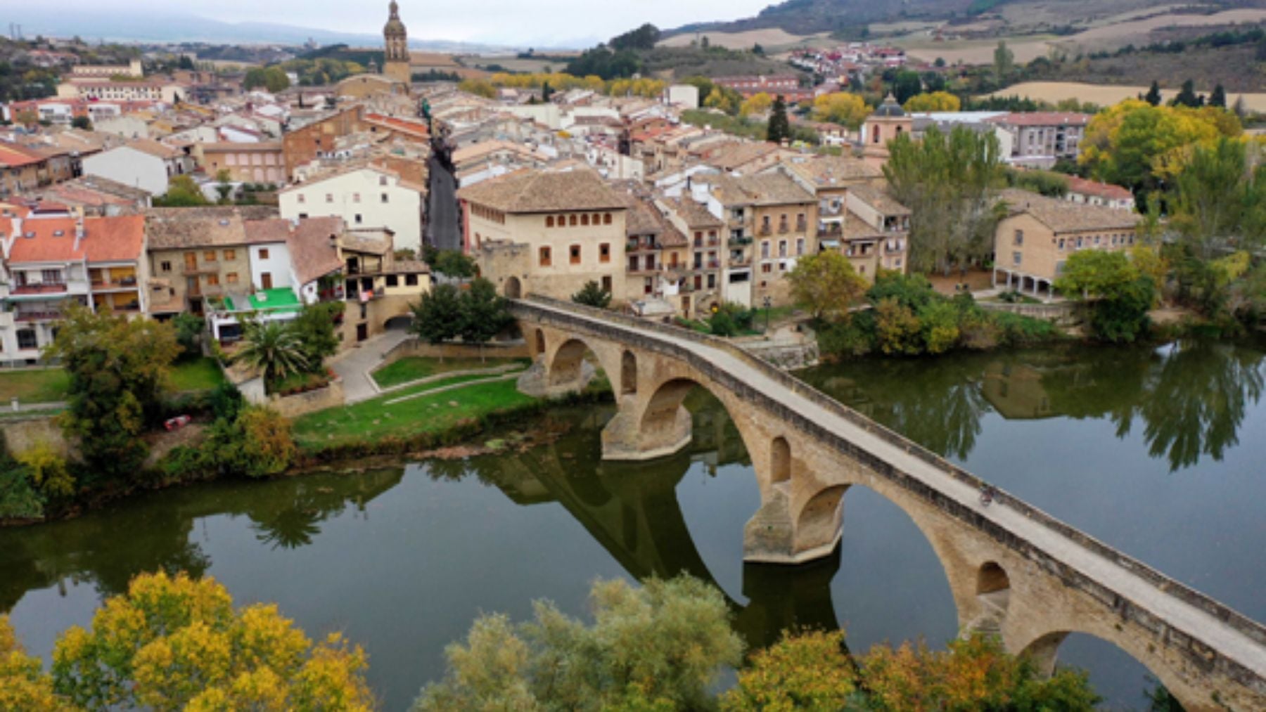 Tragedia en el Camino de Santiago en Navarra: fallece un hombre al cruzar un puente improvisado sobre el río